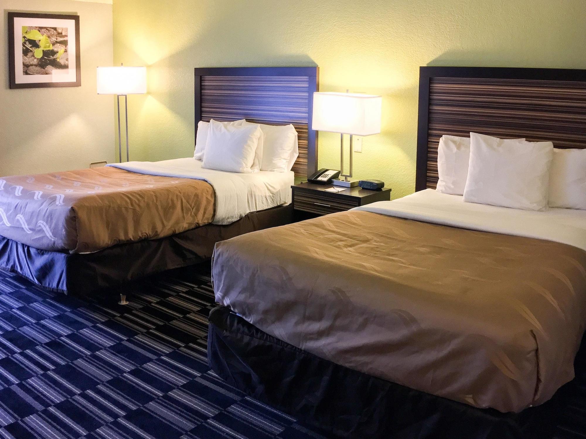 Quality Inn North Yellow Tavern Екстер'єр фото