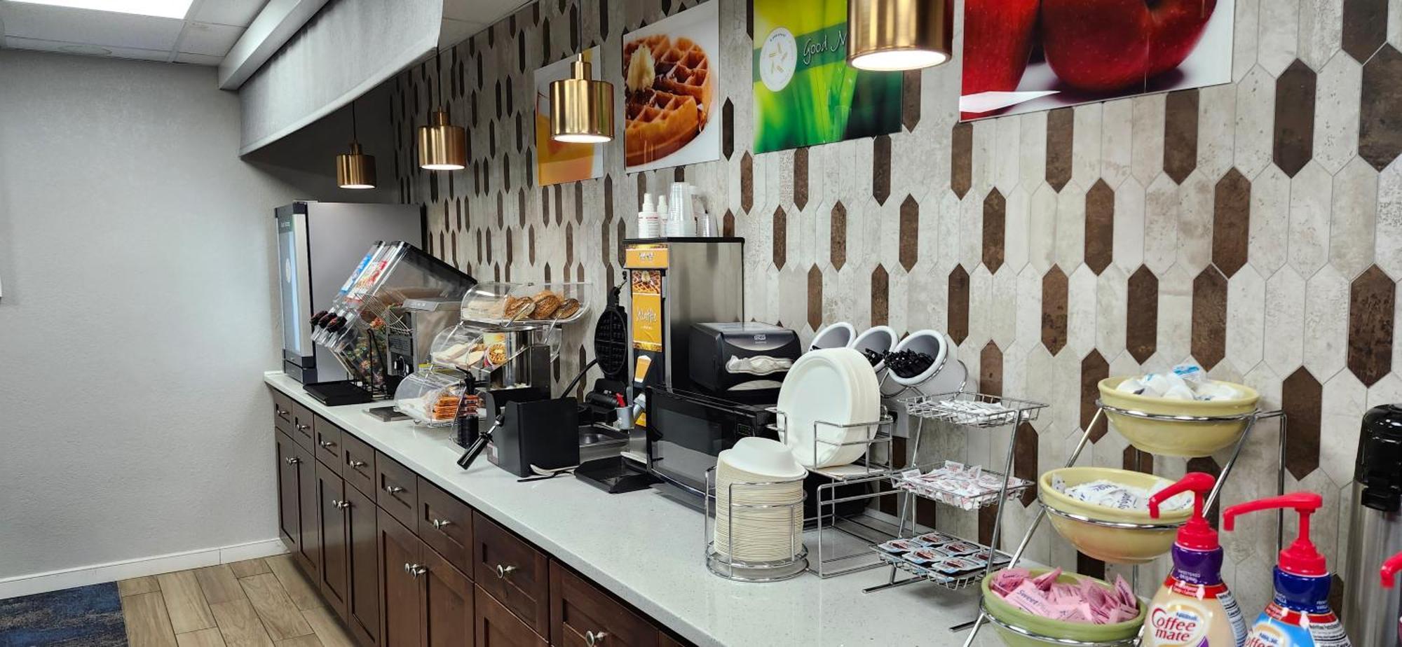 Quality Inn North Yellow Tavern Екстер'єр фото