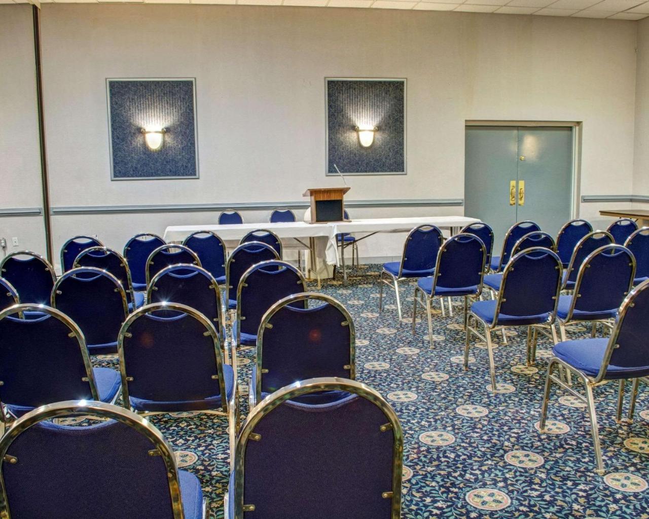 Quality Inn North Yellow Tavern Екстер'єр фото